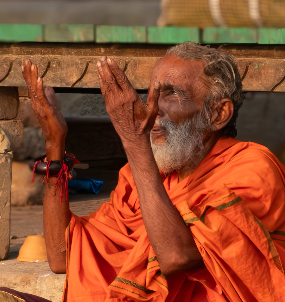 Prayers at Varanasi, photographed by Jeff Sallot